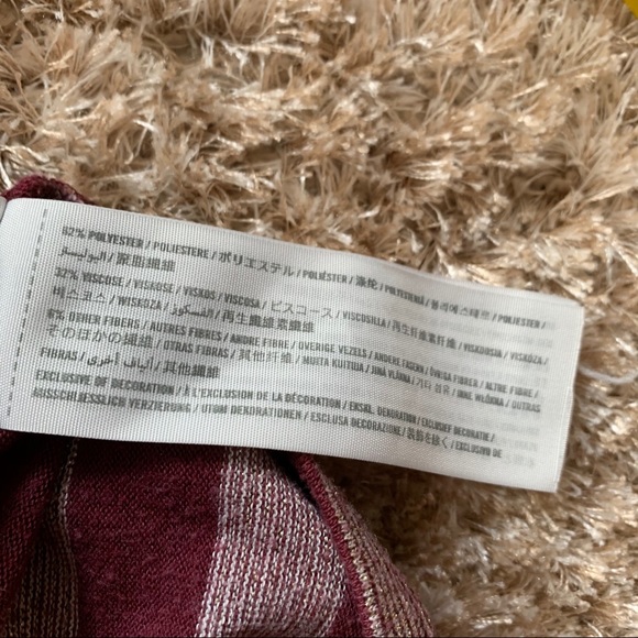 Small Casual Red Striped Hollister Turtle Neck - Picture 6 of 6